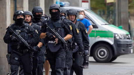 Police patrol in the German town of Wuerzburg after a stabbing attack on June 25, 2021 © Reuters / Heiko Becker