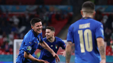 Italian renaissance continues as Mancini&rsquo;s men see off Austria in extra time to book Euro 2020 quarter-final spot