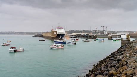 Jersey reaches deal with French fishermen after vessels blockade the British Channel island&rsquo;s port over Brexit dispute