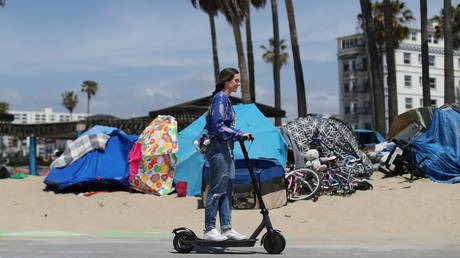 RT&rsquo;s Keiser Report examines how money-printing is causing growing wealth disparity in the US
