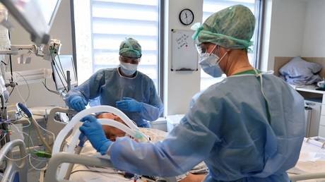 Almost 25% of Covid cases in Belgium are more transmissible Delta variant, virologist reveals