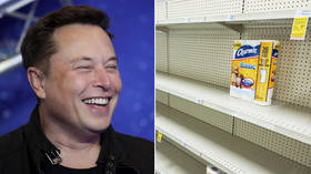 „Jak niedobór papieru toaletowego”: Elon Musk porównuje kupowanie mikroczipów do paniki, pandemii wczesnej pośpiechu, by zaopatrzyć się w niezbędne artykuły