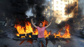 Gas station queues & barricades: Lebanon faces worsening economic outlook as govt hikes fuel prices by 35% (PHOTOS)