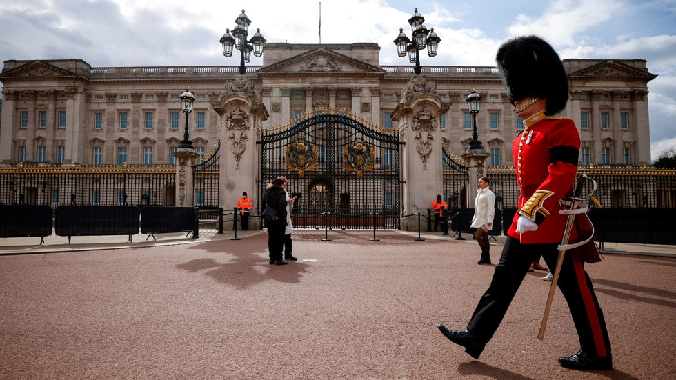 Brexit redemption? With British trade surging, RT’s Boom Bust asks if fears of leaving the EU were justified