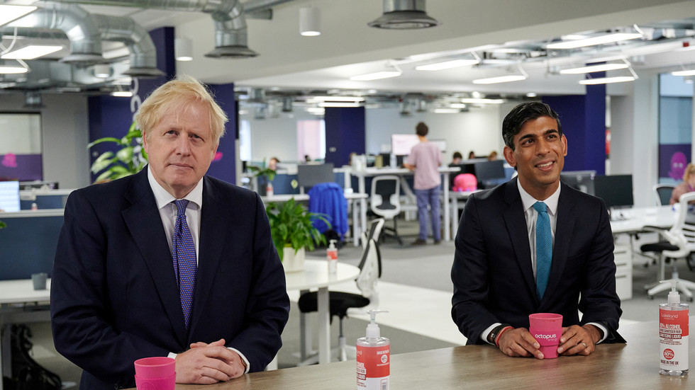 Attempt to wiggle free from Covid self-isolation ends in warp-speed U-turn as BoJo and Rishi Sunak realise just how bad this looks
