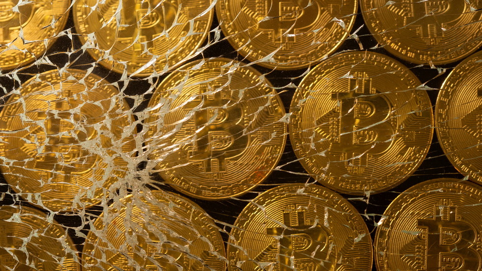 Bitcoin plunges below $30,000 amid broader cryptocurrency market sell-off