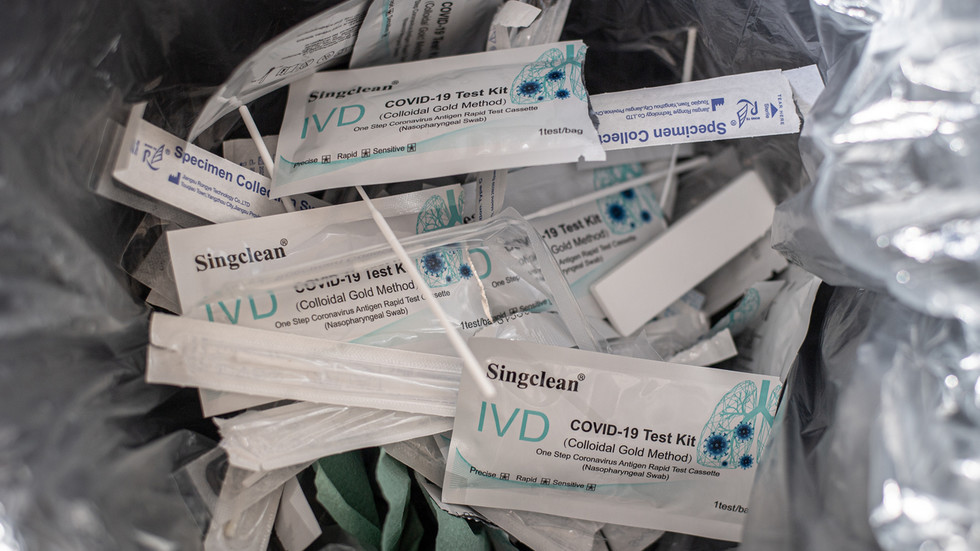 I think my fit-to-fly Covid-19 test was thrown in the bin. How can I trust anything I’m told about the pandemic?
