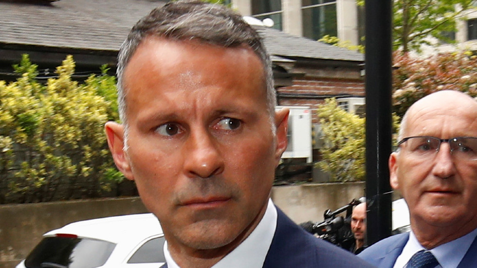 Court hears Manchester United icon Ryan Giggs ‘kicked ex-girlfriend and threw her naked out of hotel room’ — RT Sport News