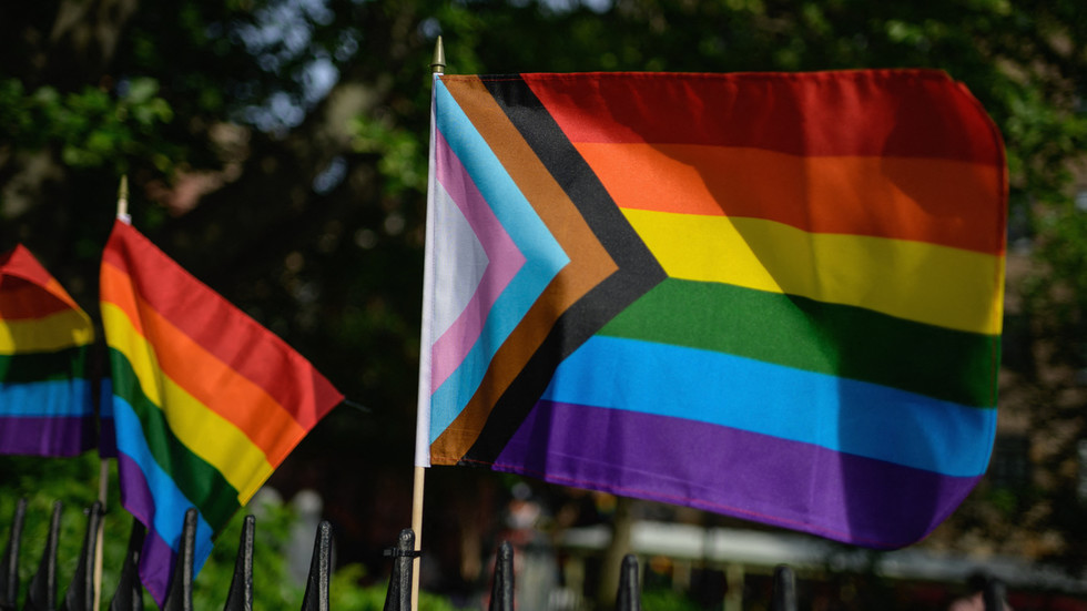 Many Ls have had enough of the Ts in the alpabet soup LGBTQ ‘community’, now it seems plenty of the Gs want to escape them too