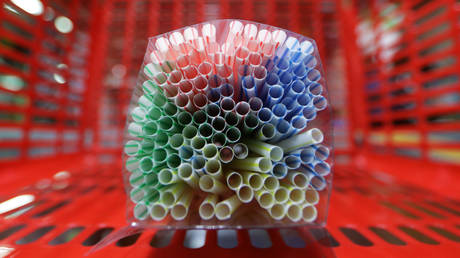 Straws, coffee cups & more outlawed as EU single-use plastics ban goes into force