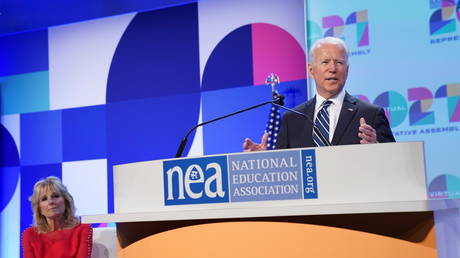 U.S. President Joe Biden delivers remarks to the National Education Association's Annual Meeting and Representative Assembly in Washington, U.S., July 2, 2021. © REUTERS/Kevin Lamarque