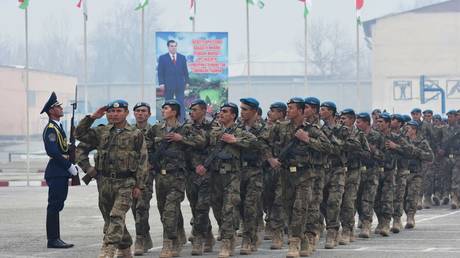 Tajik soldiers during a parade in Dushanbe, Tajikistan, 2017. © Iskander Aminov/Sputnik