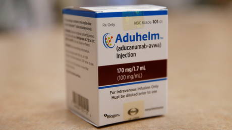 FDA chief requests probe into own agency&rsquo;s dealings with pharma firm before controversial approval for Alzheimer&rsquo;s drug