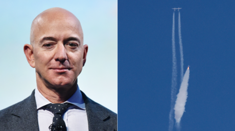 (L) Jeff Bezos. © AFP / MANDEL NGAN; (R) Virgin Galactic's passenger rocket plane VSS Unity, carrying billionaire entrepreneur Richard Branson and his crew, New Mexico, U.S., July 11, 2021. © Reuters / Joe Skipper
