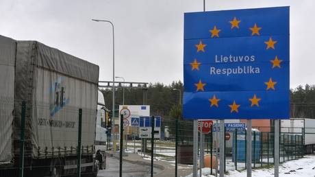 FILE PHOTO. A truck in line to cross the Belarusian-Lithuanian border at the Bieniakoni in the Grodno Region, Belarus. © Sputnik