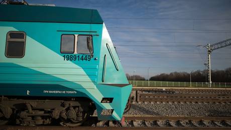 Derailing relations? American embassy employee accused of STEALING Russian train station sign & &lsquo;endangering lives of passengers&rsquo;