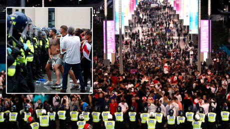 Euro 2020 final &lsquo;could have been abandoned&rsquo;, say Met Police chiefs as they defend response to chaotic Wembley scenes