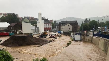 1 dead, 2 missing as deluge floods cities in several German states (VIDEOS)