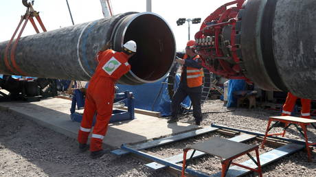 FILE PHOTO: Workers are seen at the construction site of the Nord Stream 2 gas pipeline, near the town of Kingisepp, Leningrad region, Russia, June 5, 2019. © REUTERS/Anton Vaganov