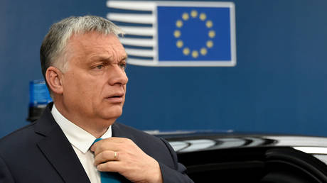 2019 年 5 月 28 日，在比利时布鲁塞尔举行的欧洲议会选举后，匈牙利总理维克多·奥尔班 (Viktor Orban) 抵达欧盟领导人峰会，讨论未来五年应由谁来执掌欧盟执行委员会。 © John Thys/Pool via REUTERS