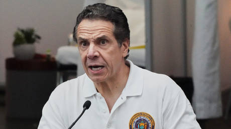 FILE PHOTO. New York Governor Andrew Cuomo speaks to the press at the Jacob K. Javits Convention Center in New York. © AFP / Bryan R. Smith