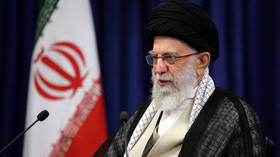 رهبر معظم ایران از ملت‌های مسلمان خواست در برابر «شرارت قدرت‌های غربی» بایستند.