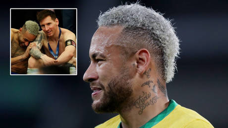 Neymar (right) has been compared unfavorably to Lionel Messi by some football fans © Ricardo Moraes / Reuters | © Amanda Perobelli / Reuters