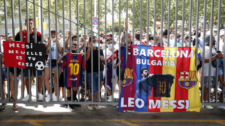 Barcelona fans have protested against Lionel Messi's mooted transfer to PSG © Albert Gea / Reuters