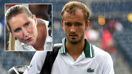 &lsquo;He&rsquo;s laughing at you&rsquo;: Medvedev jokes in Russian with opponent after umpire gives him &lsquo;stupid&rsquo; punishment... for talking (VIDEO)