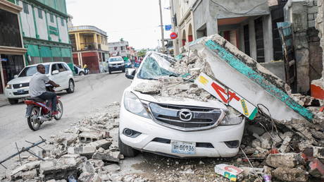 Haiti quake death toll shoots to 1,297 as hospitals overwhelmed with some 5,700 injured
