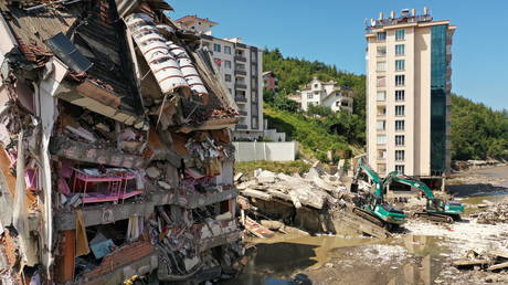 Disastrous floods kill 70 in Turkey&rsquo;s Black Sea provinces, 47 people still missing