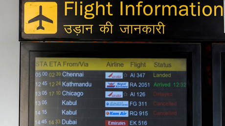 A flight Information board showing flights cancelled from Kabul is pictured at the Indira Gandhi International Airport in New Delhi, India August 16, 2021 © REUTERS/Anushree Fadnavis