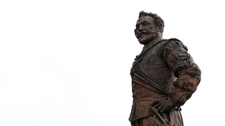 Anti-woke Brits furious as council leaders approve plaque condemning &lsquo;national hero&rsquo; Sir Francis Drake as a slaver