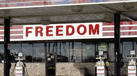 South Dakota Governor Kristi Noem vows to &lsquo;take every action available&rsquo; to stop Biden from &lsquo;illegally&rsquo; mandating vaccines