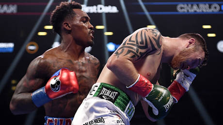 Champion boxer Jermall Charlo (left) has been arrested over an alleged theft from a bar © Sarah Stier / USA Today Sports via Reuters