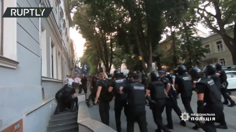 WATCH: More than 50 people arrested in Odessa after right-wing extremists attack police & participants at annual LGBT pride march