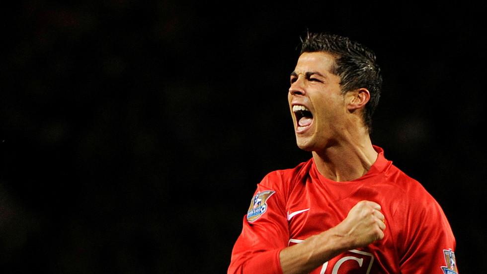 Got his number: Manchester United FINALLY clear up Cristiano Ronaldo shirt number speculation — RT Sport News