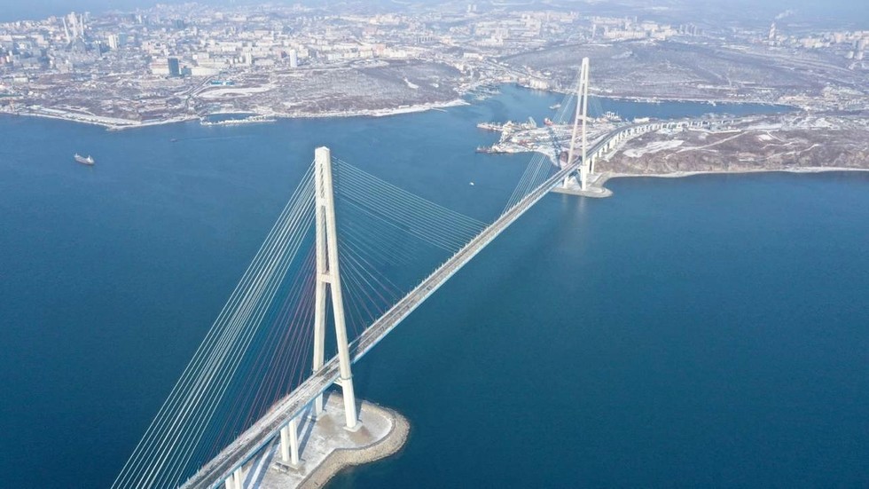 With its plan to unite Eurasia from sea to sea, Russia is betting the days of total US economic supremacy are now coming to an end