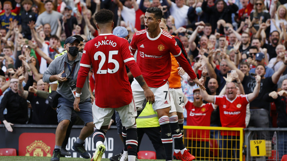 ‘Vintage Ronaldo’: Fan salute Cristiano after icon makes triumphant Man United comeback with Old Trafford double — RT Sport News