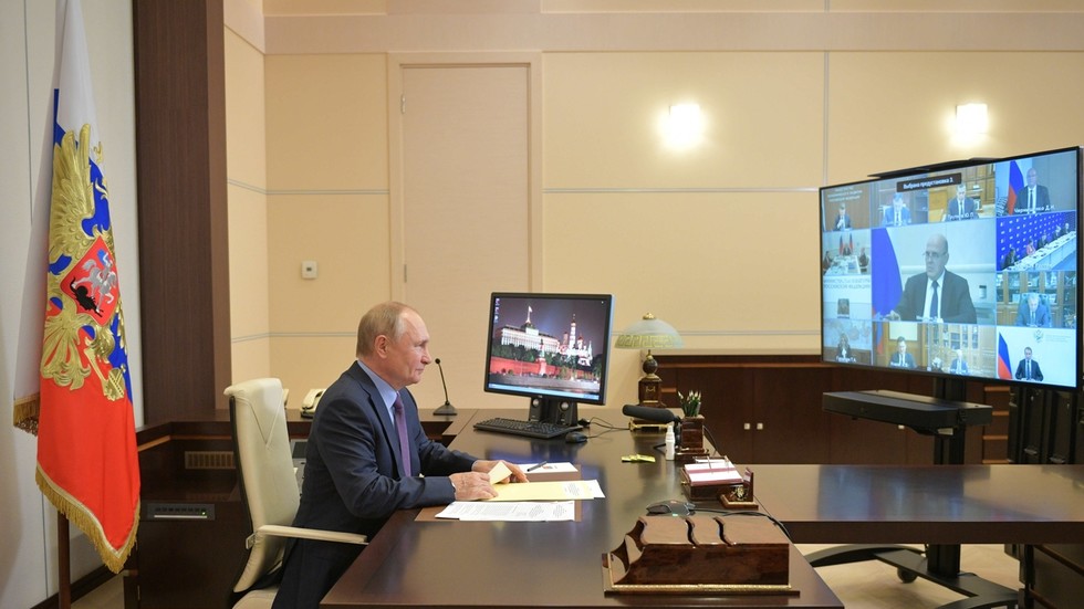 Let's see how Sputnik V works 'in real life': Putin reveals he had close contact with Covid-19 infected person 'for a whole day'