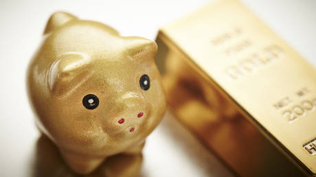 Going for gold: Russian investment in precious metals surges to record levels