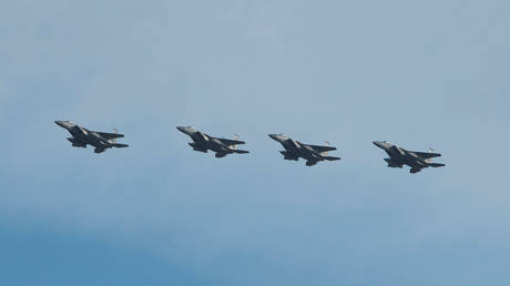 FILE PHOTO: A flight of Florida Air National Guard F-15 Eagles of the 159th Fighter Squadron prepare to land at Wright-Patterson Air Force Base, Ohio, © U.S. Air Force/Reuters