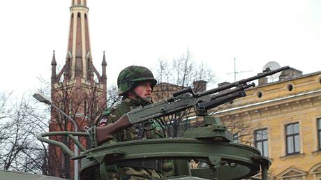 &lsquo;Bitter misunderstanding&rsquo;: Latvian military apologizes for GUNFIRE in busy streets of Riga amid NATO drills (VIDEOS)