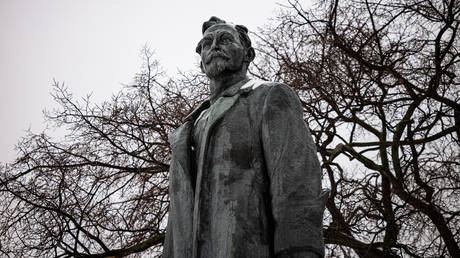 Monument to Felix Dzerzhinsky in central Moscow. © AFP / Dimitar DILKOFF