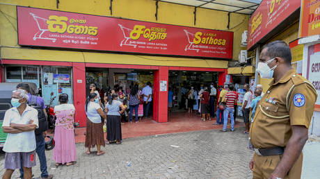 Keiser Report explores economic fallout in Sri Lanka as country grapples with food emergency