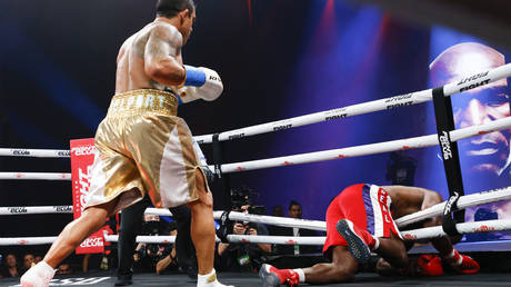 Evander Holyfield suffered an embarrassing fate against Vitor Belfort. © Getty Images