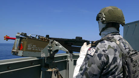 A crew member aboard the Royal Australian Navy frigate HMAS Newcastle (FILE PHOTO) © REUTERS/Jill Gralow