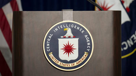 A lectern with a CIA logo at the agency’s headquarters in Langley. © AFP / Jim Watson