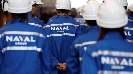 Workers of The Naval Group plant in Cherbourg-Octeville, north-western France on July 9, 2017 © AFP / Charly Triballeau