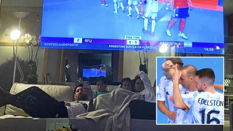 Lionel Messi watched Argentina's futsal team beat Russia © Instagram / leomessi | © YouTube / FIFATV